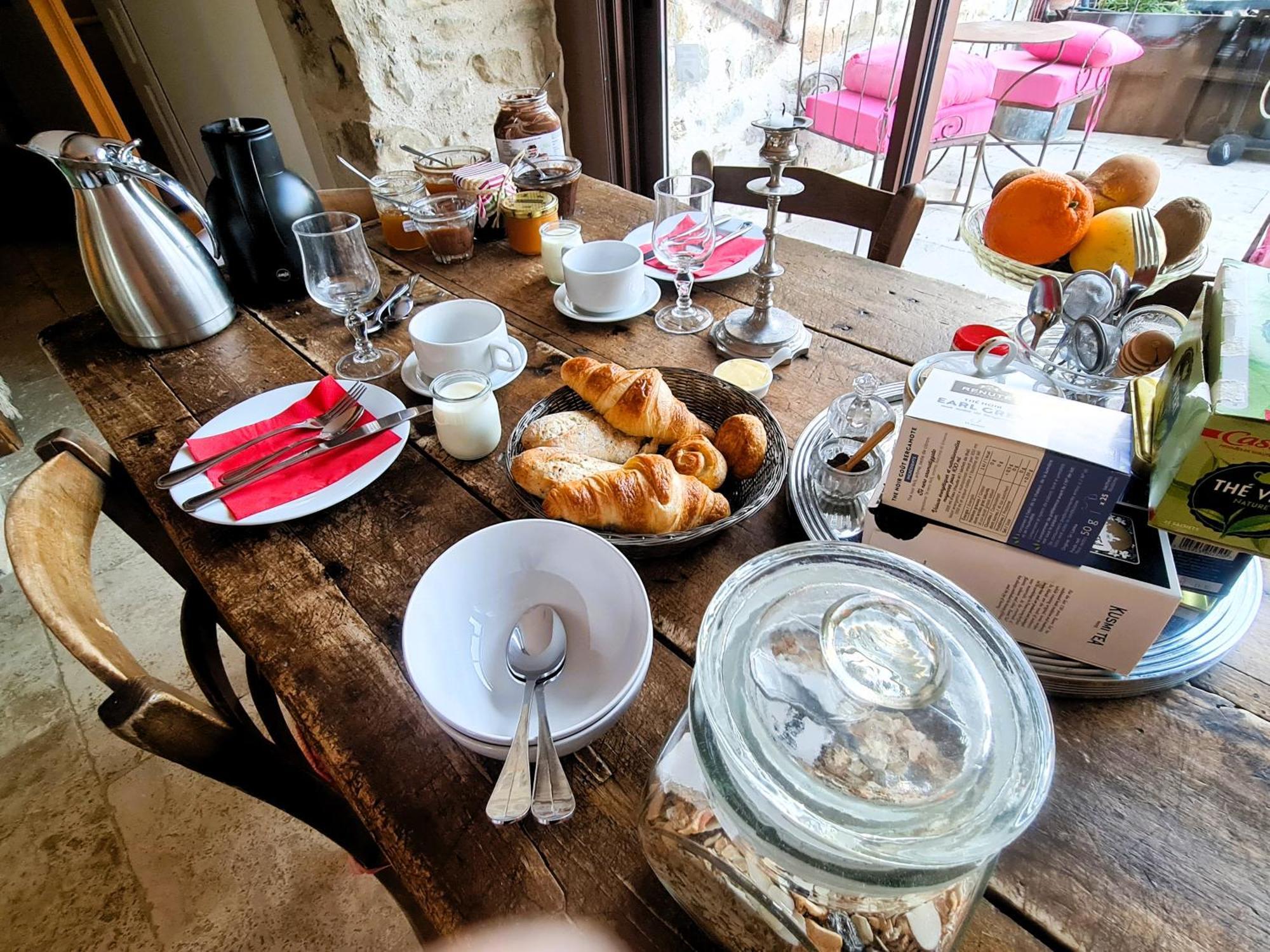 Chambre Et Gite Le Roc Sur L'Orbieu Saint-Pierre-des-Champs Kültér fotó